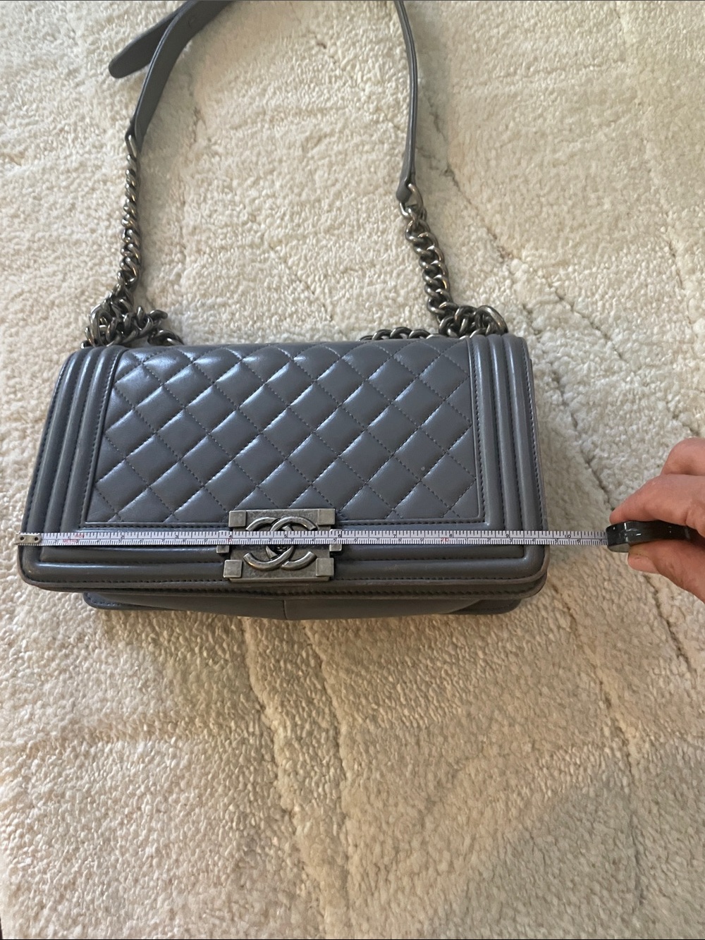 Gray quilted bag distressed crossbody and shoulder silver hardware - Picture 8 of 12
